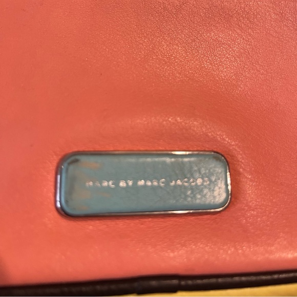 Marc by Marc Jacobs pillbox purse - Picture 4 of 4